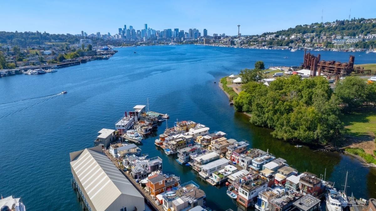 MLS #NWM2439295 image #0