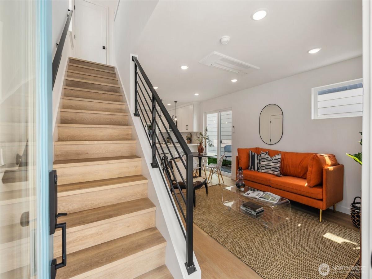 MLS #NWM2439348 image #0