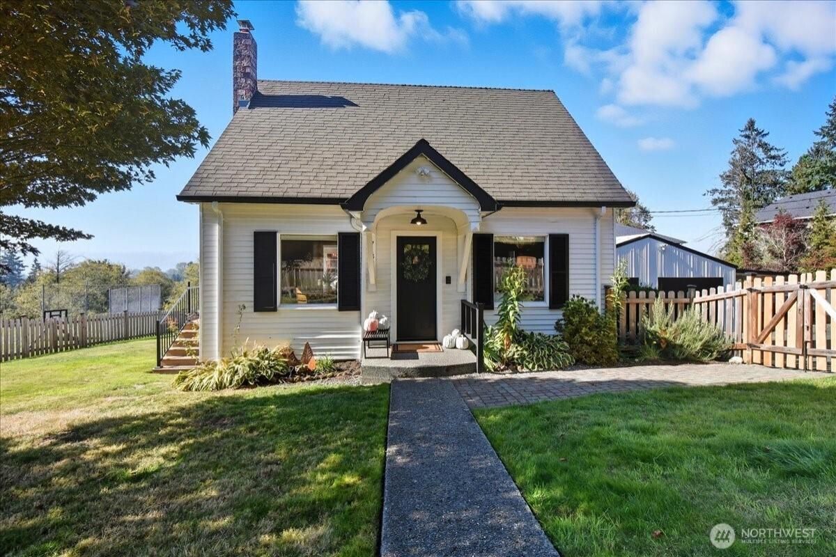 MLS #NWM2439365 image #0