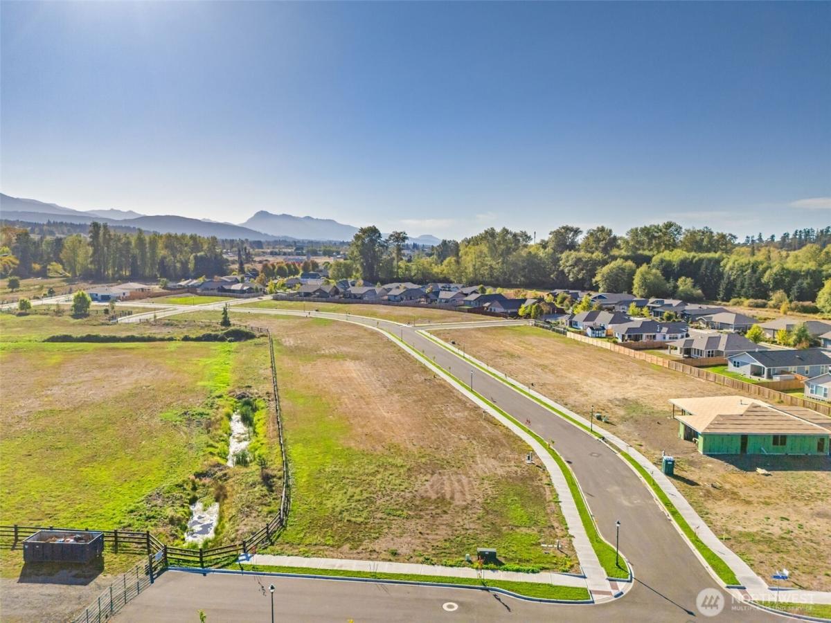 MLS #NWM2439390 image #0