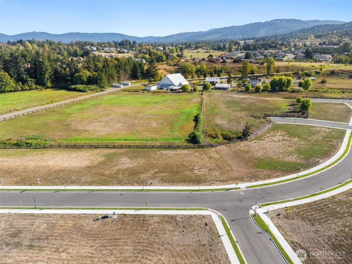 MLS #NWM2439393 image #0