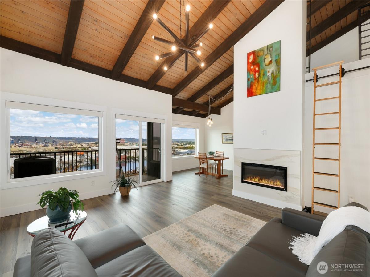 MLS #NWM2439397 image #0