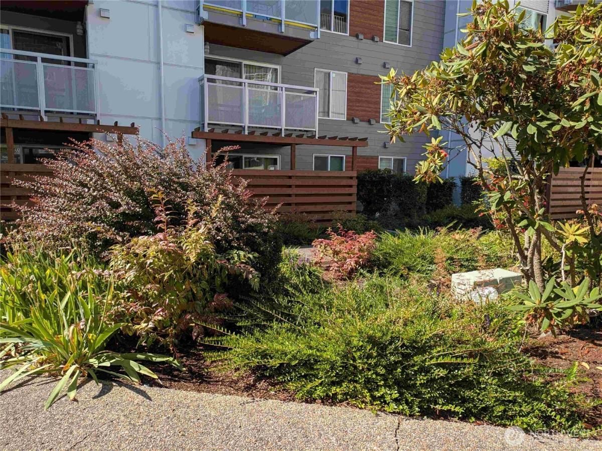 MLS #NWM2439416 image #0