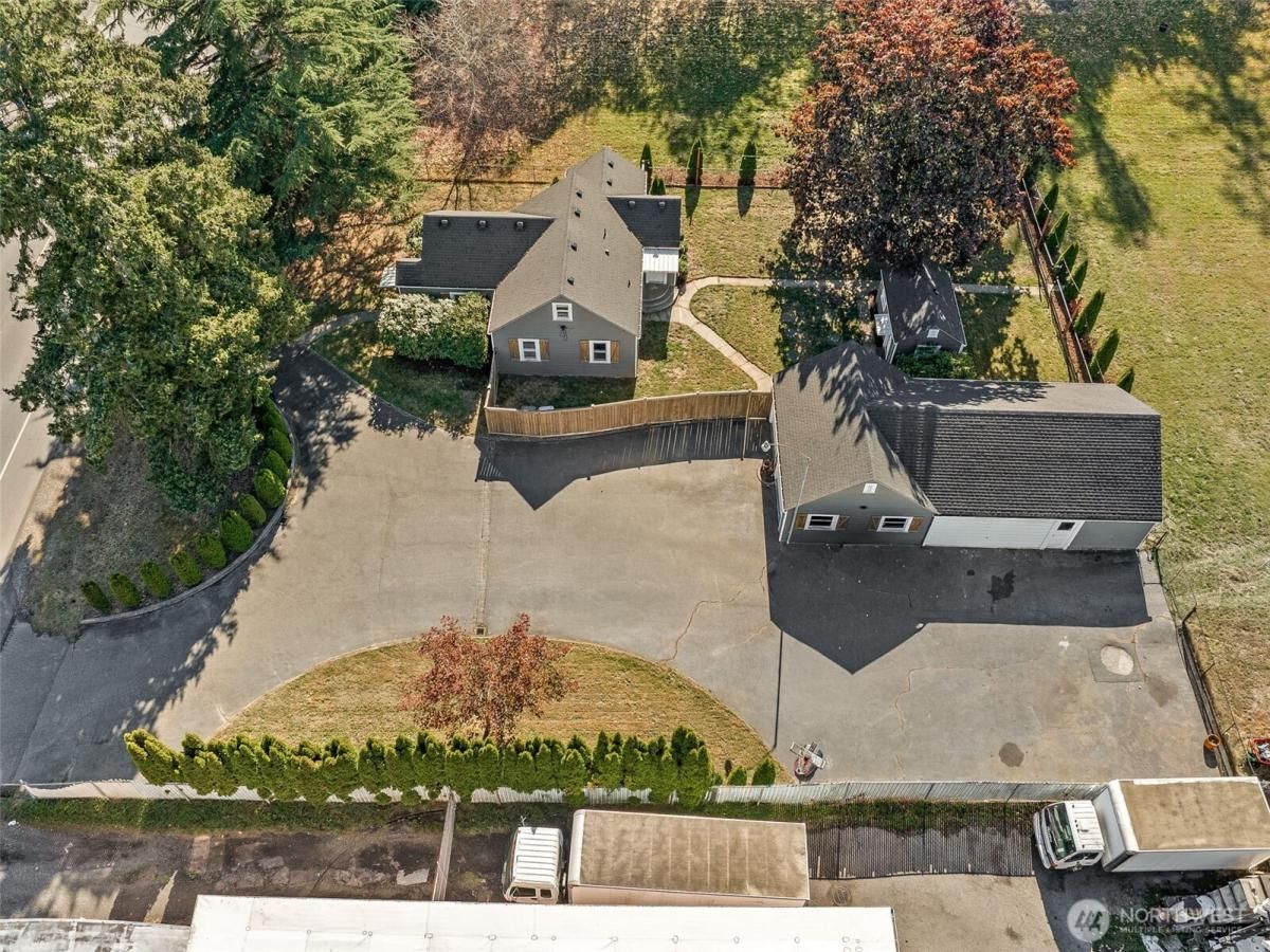 MLS #NWM2439453 image #0