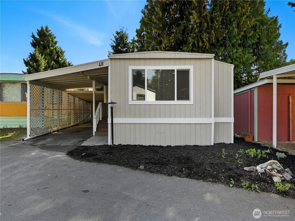 MLS #NWM2439596 image #0