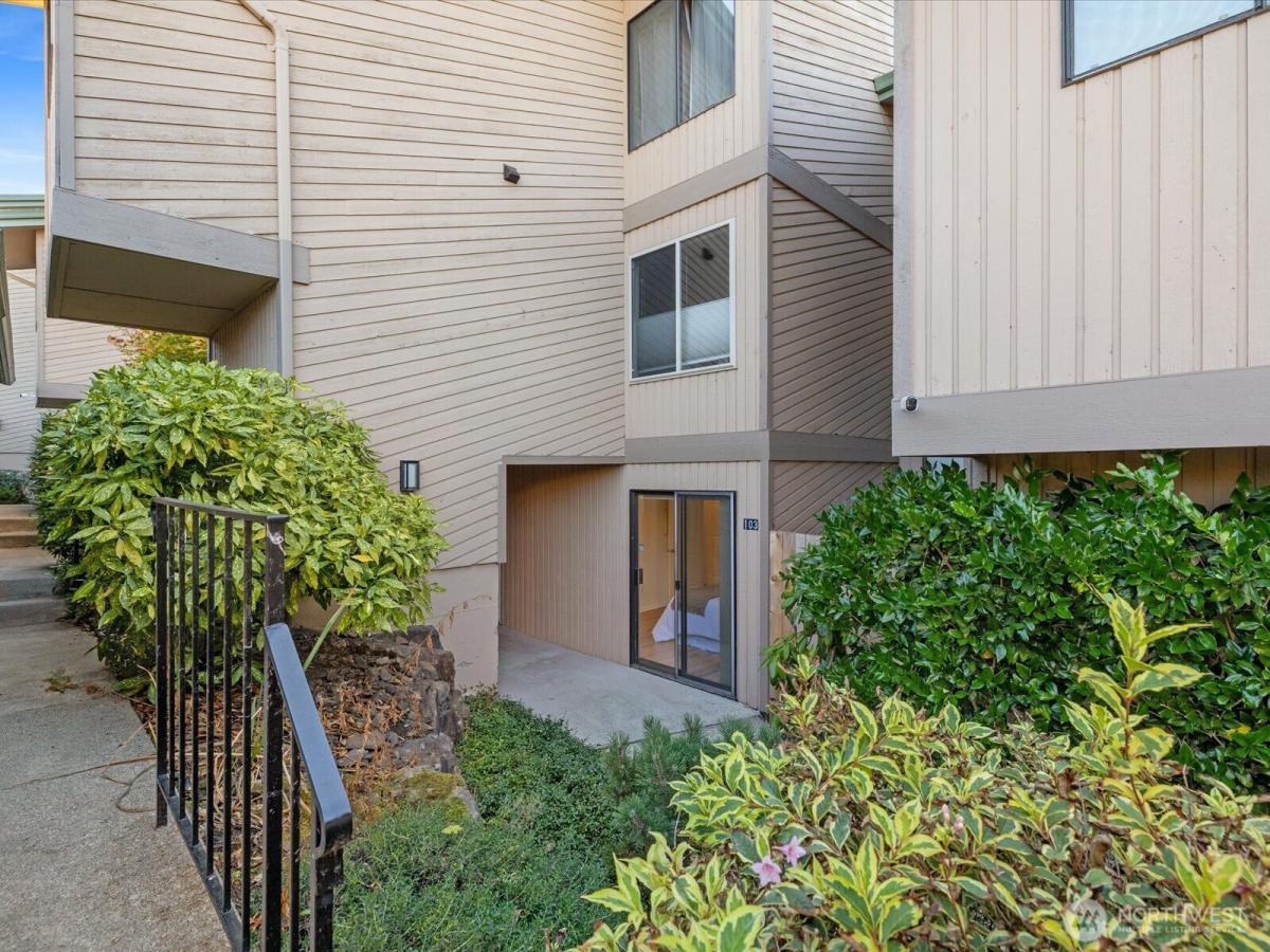 MLS #NWM2439650 image #0