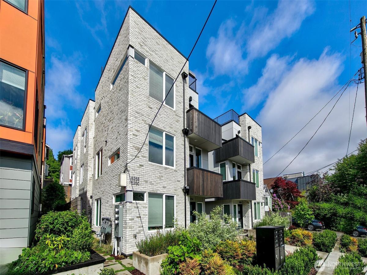 MLS #NWM2439844 image #0