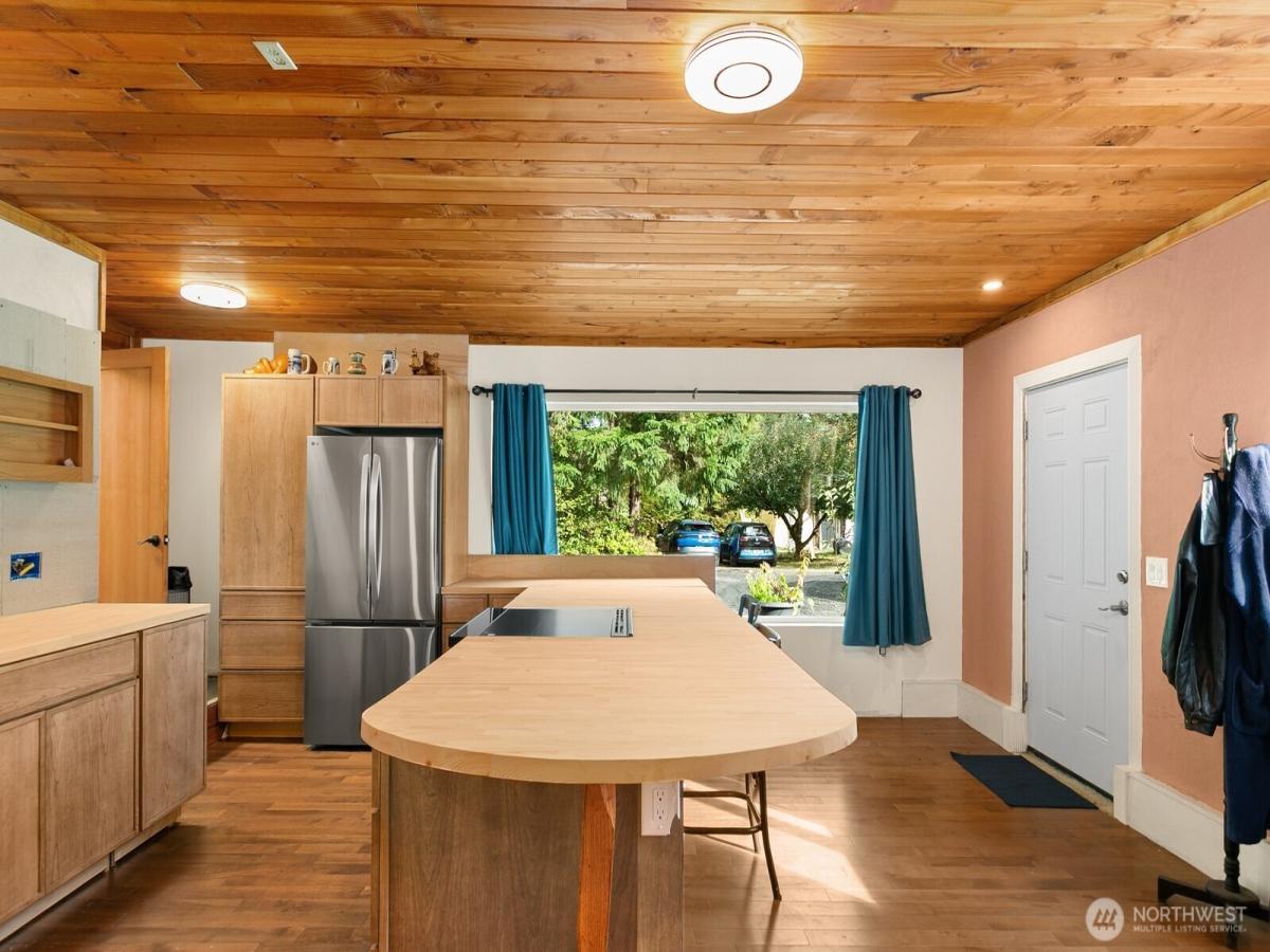 MLS #NWM2439873 image #0