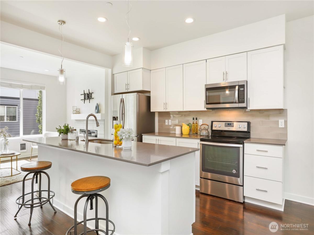 MLS #NWM2439878 image #0