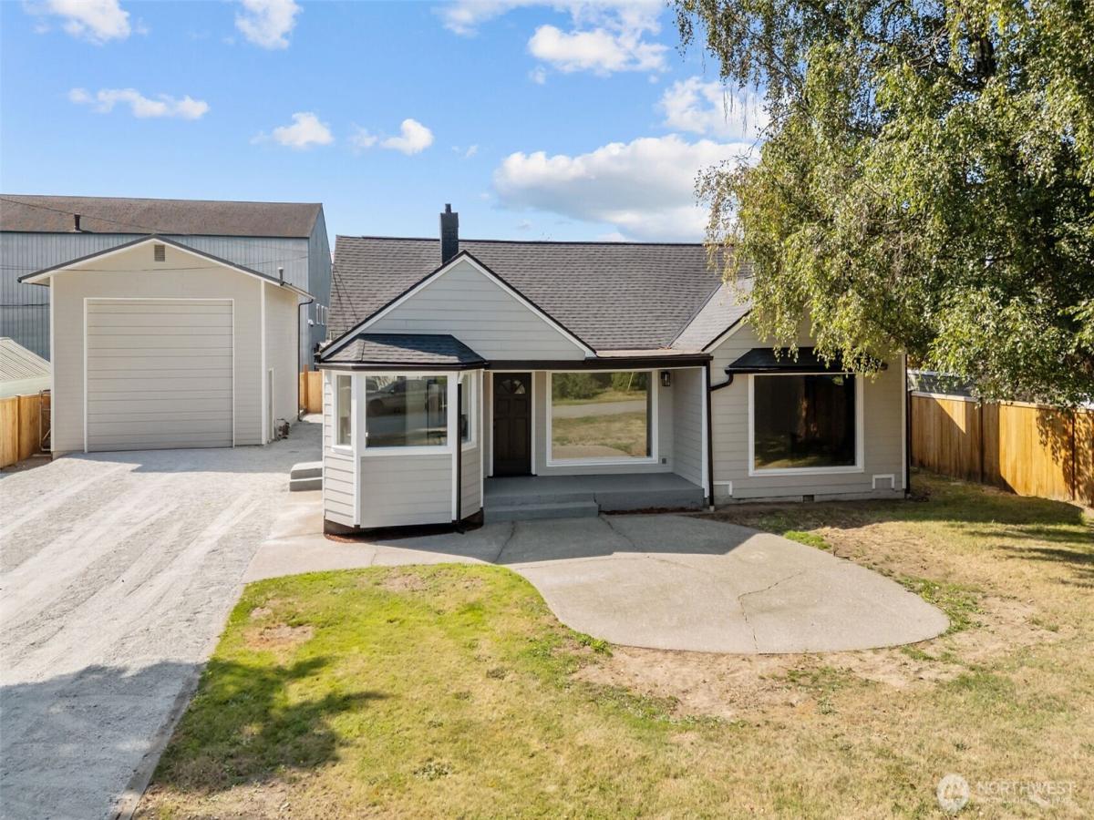 MLS #NWM2439947 image #0