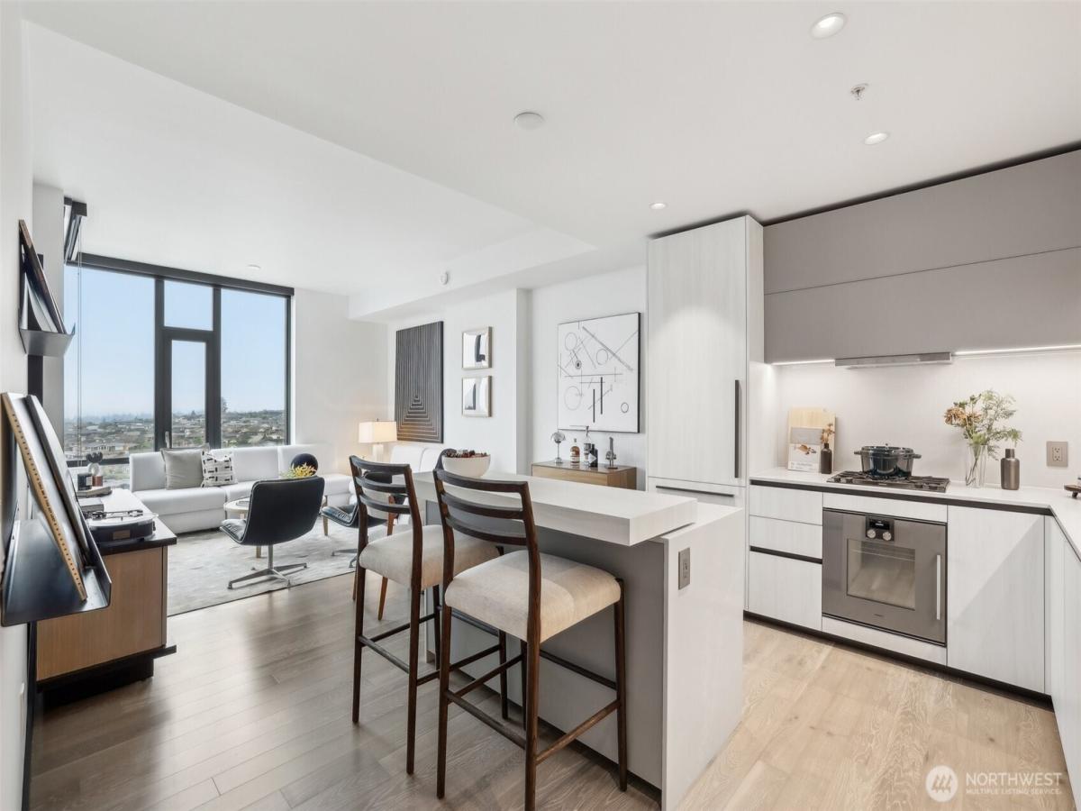 MLS #NWM2440279 image #0