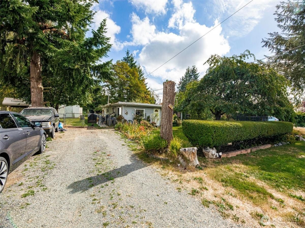 MLS #NWM2440604 image #0