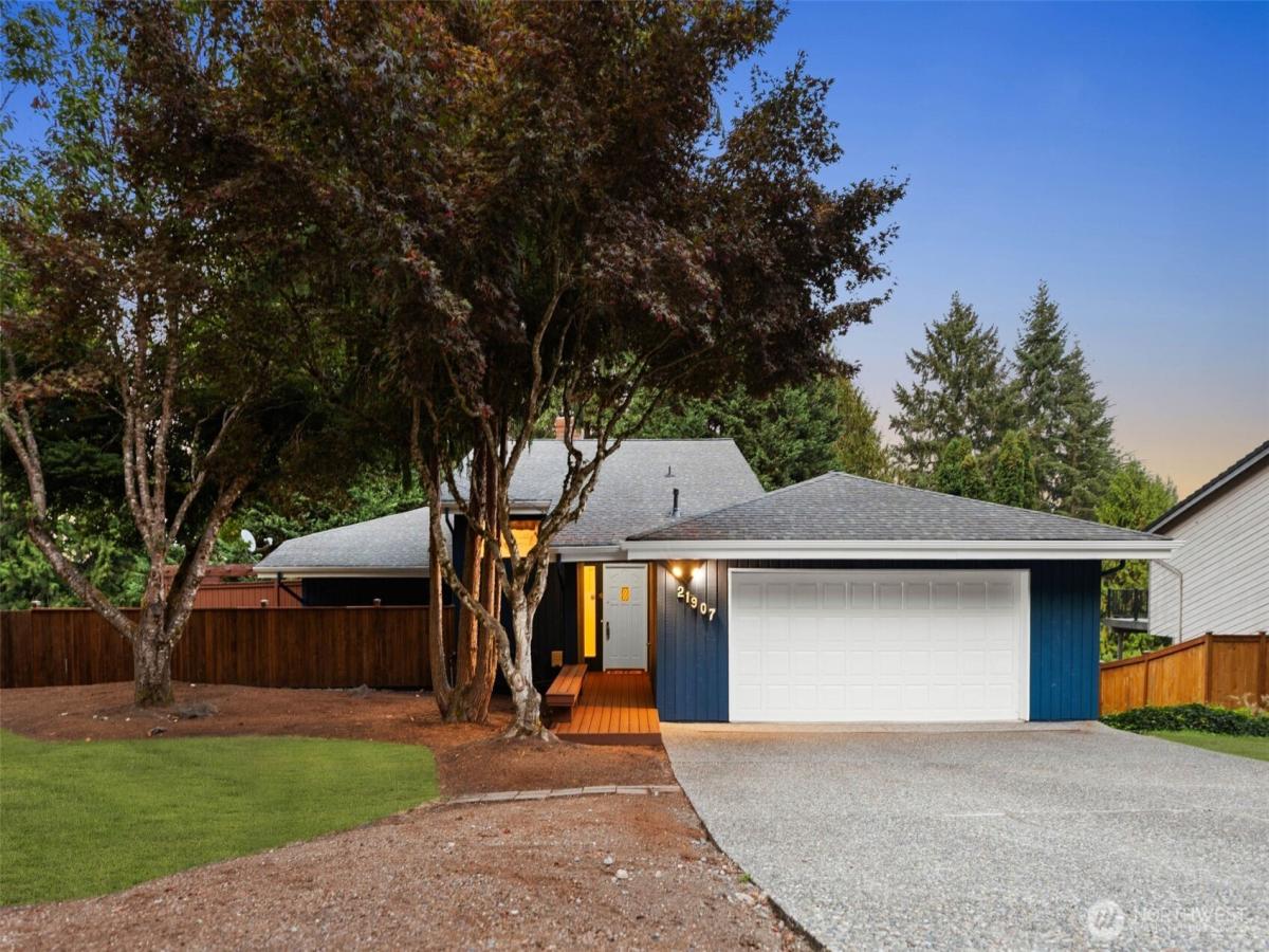 MLS #NWM2440746 image #0