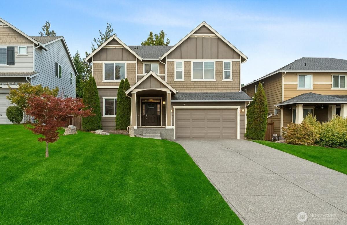 MLS #NWM2440886 image #0