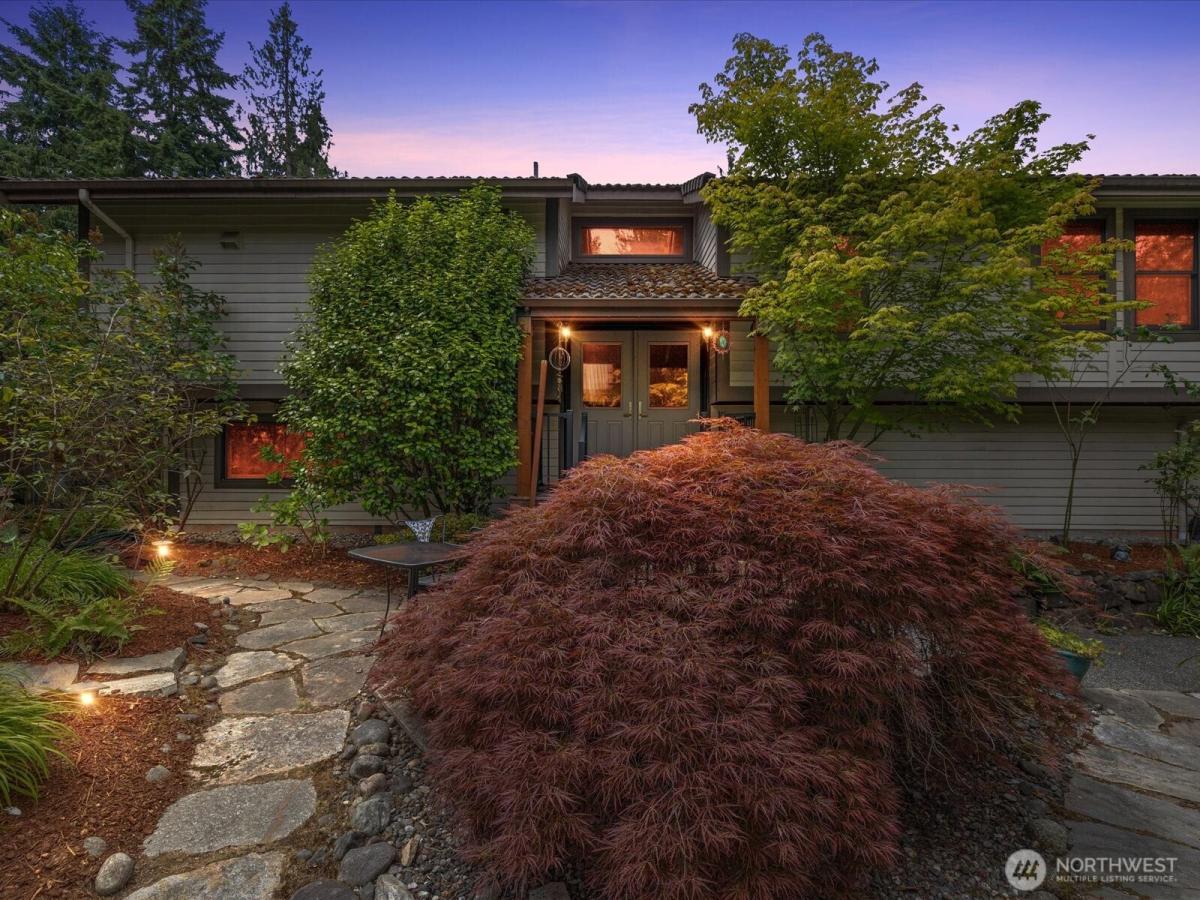 MLS #NWM2441060 image #0