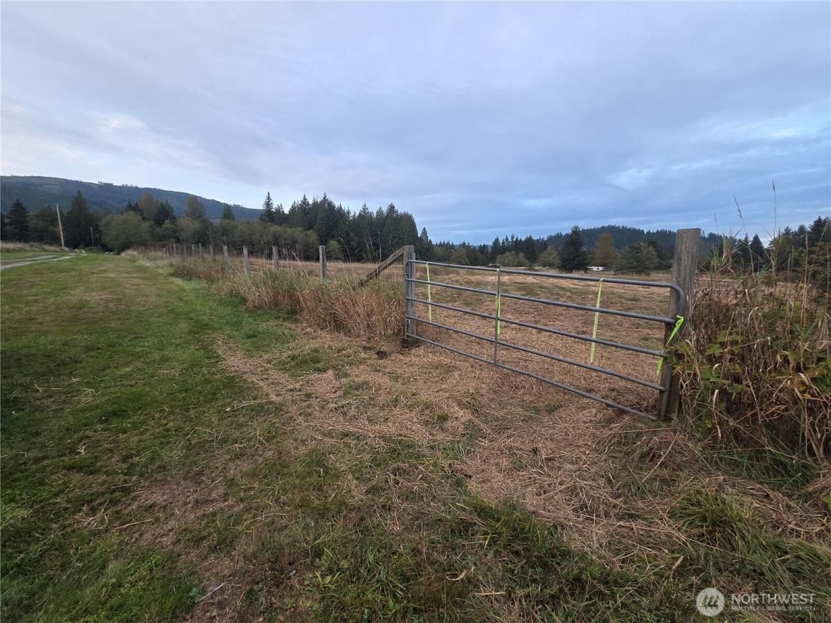 MLS #NWM2441151 image #0