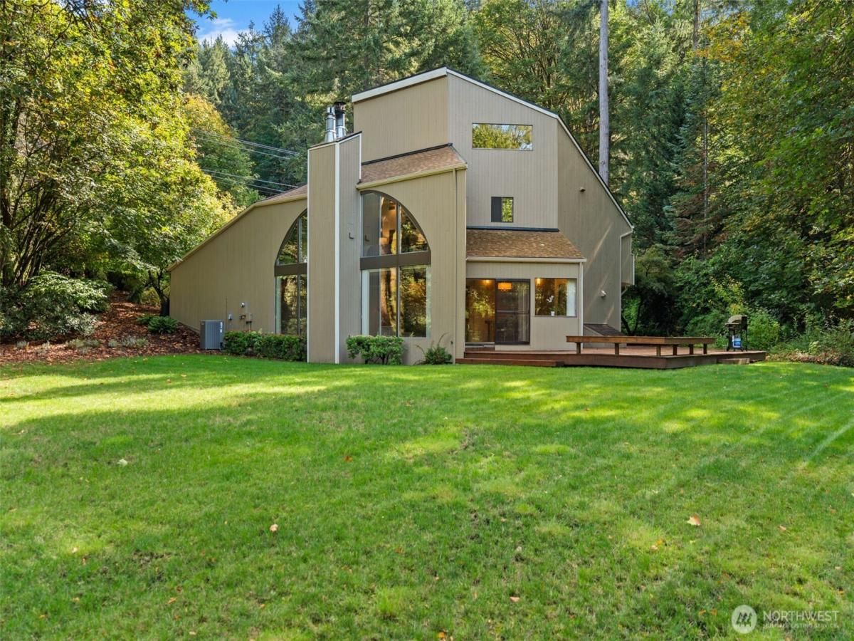 MLS #NWM2441228 image #0