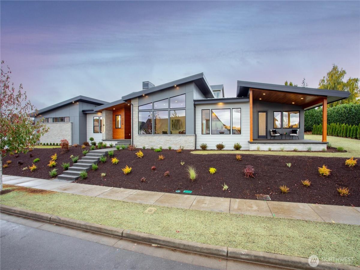 MLS #NWM2441235 image #0