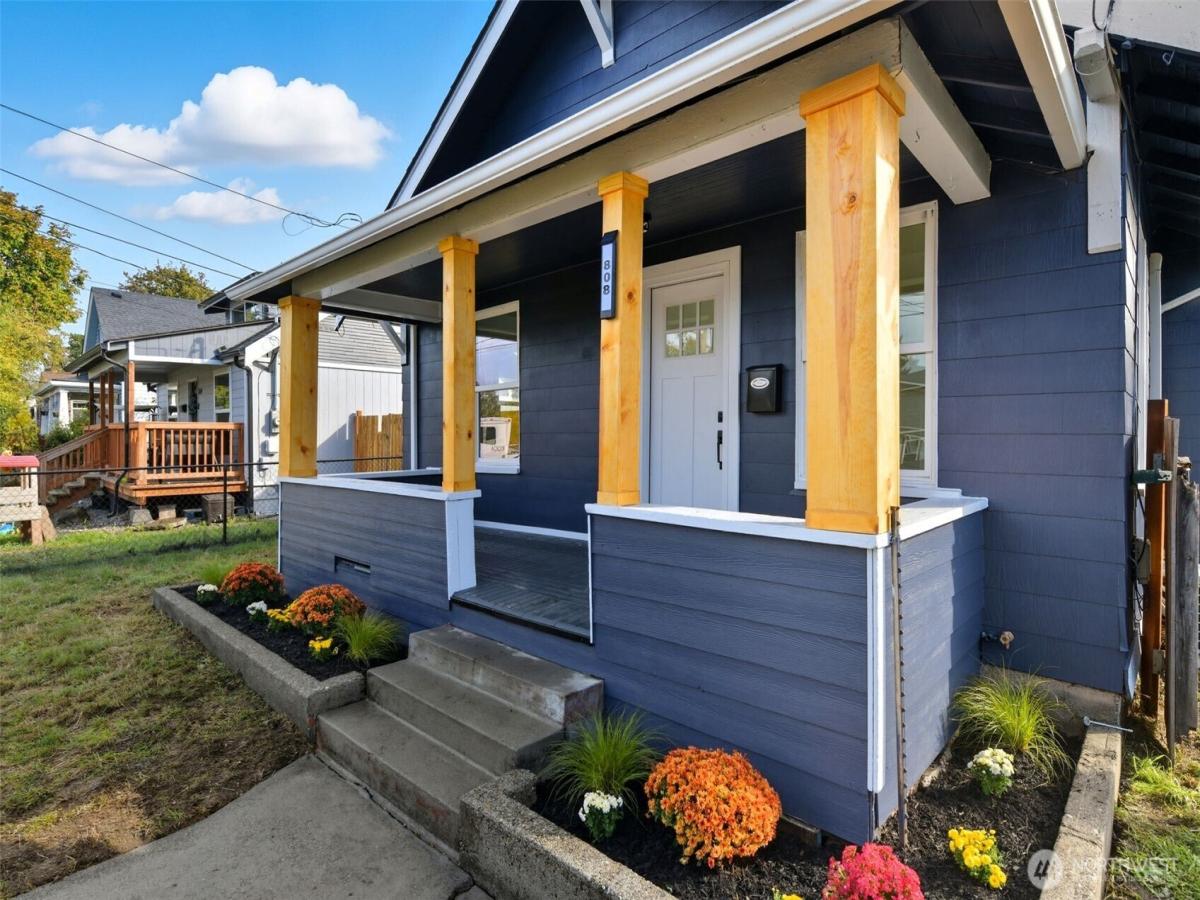 MLS #NWM2441389 image #0