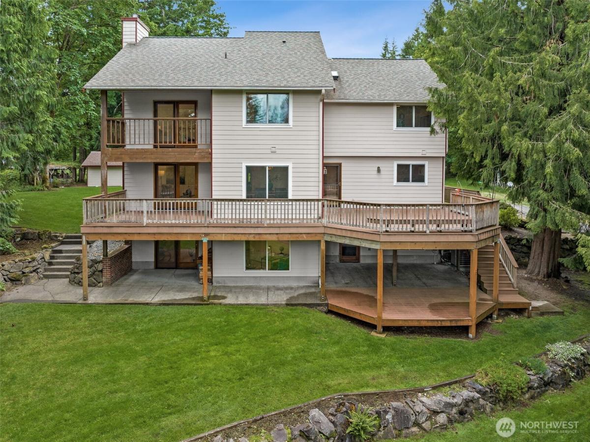 MLS #NWM2441406 image #0