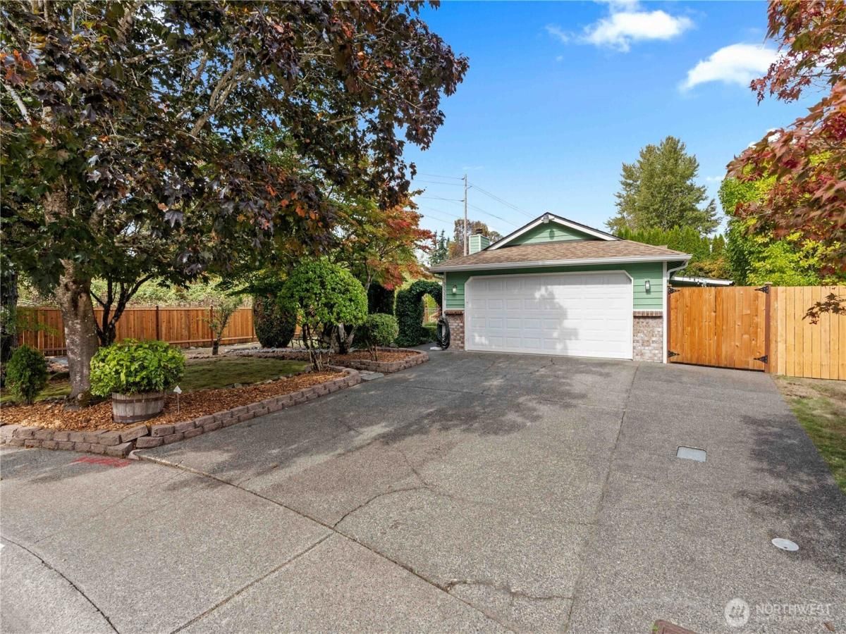 MLS #NWM2441586 image #0