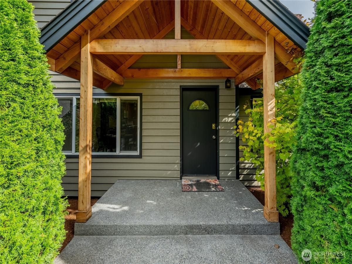 MLS #NWM2442055 image #0