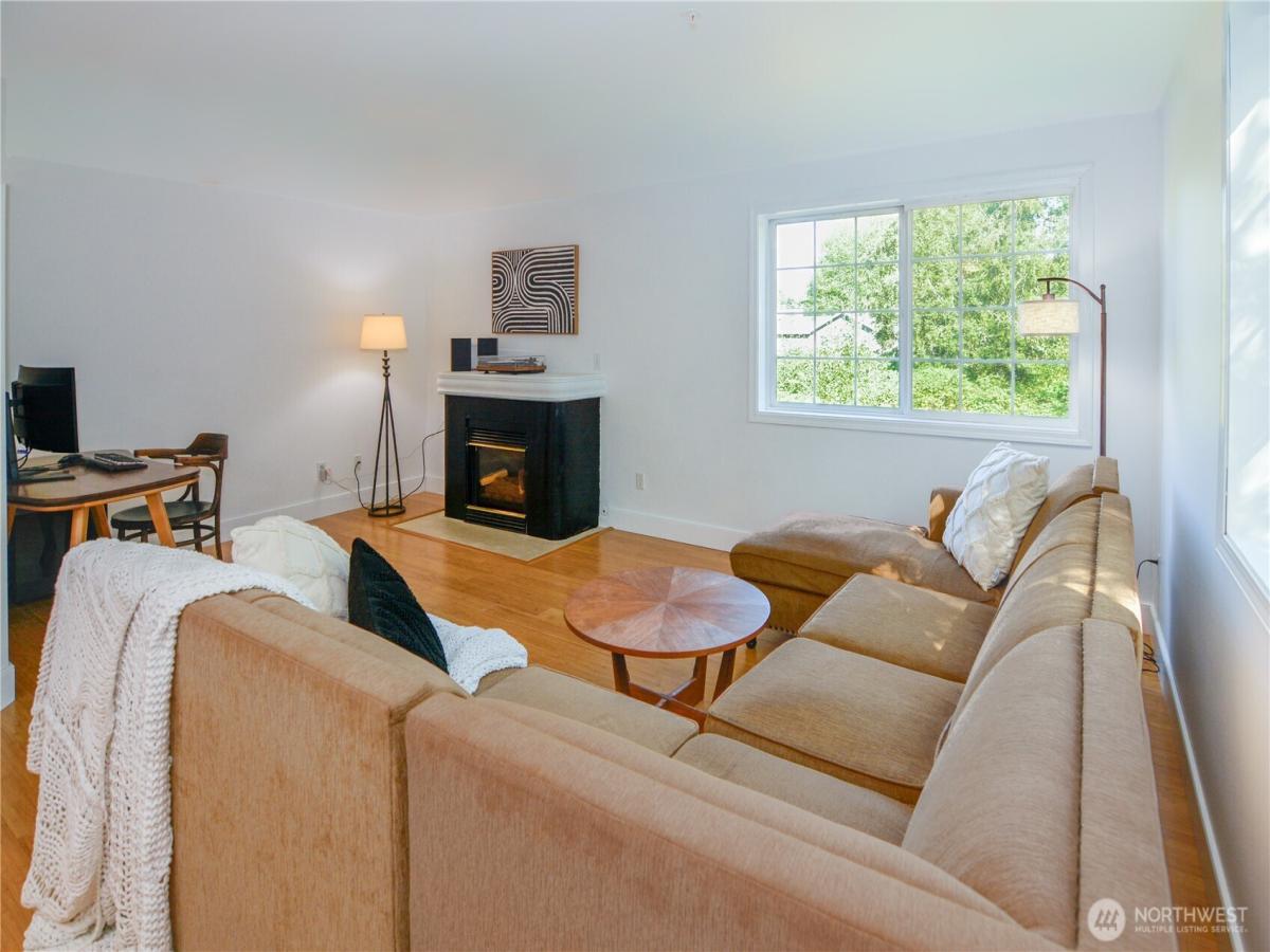 MLS #NWM2442407 image #0