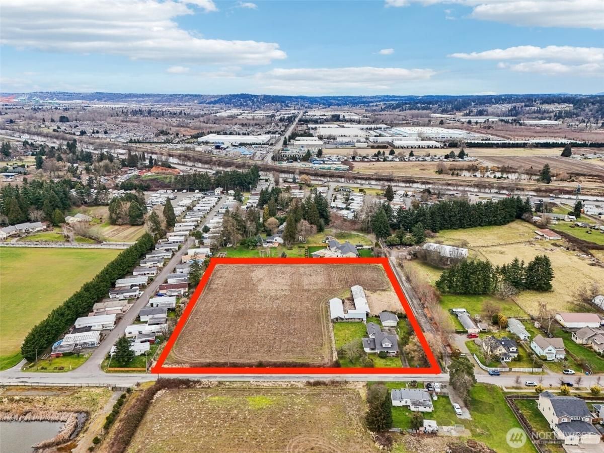 MLS #NWM2442633 image #0