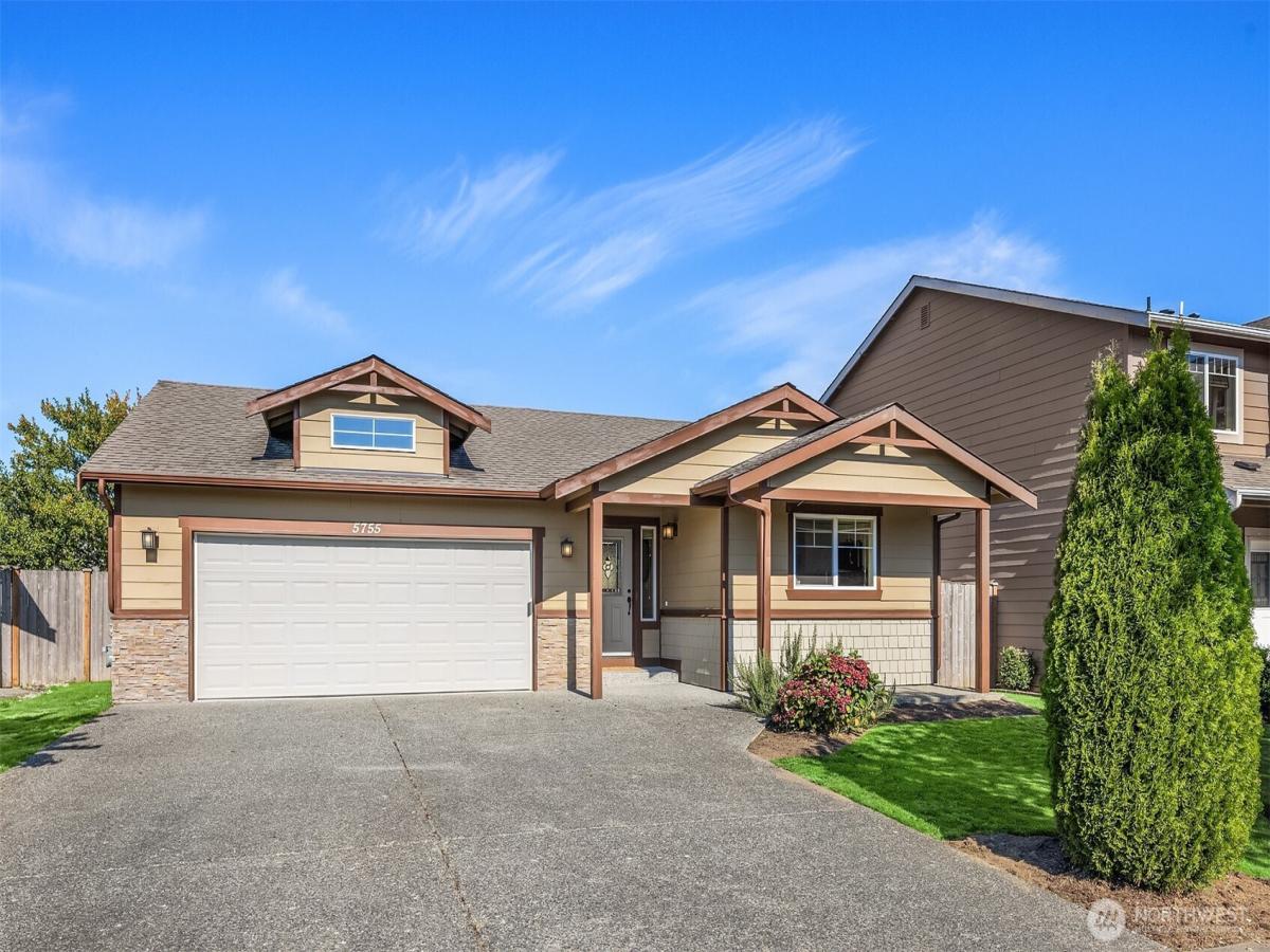 MLS #NWM2442760 image #0