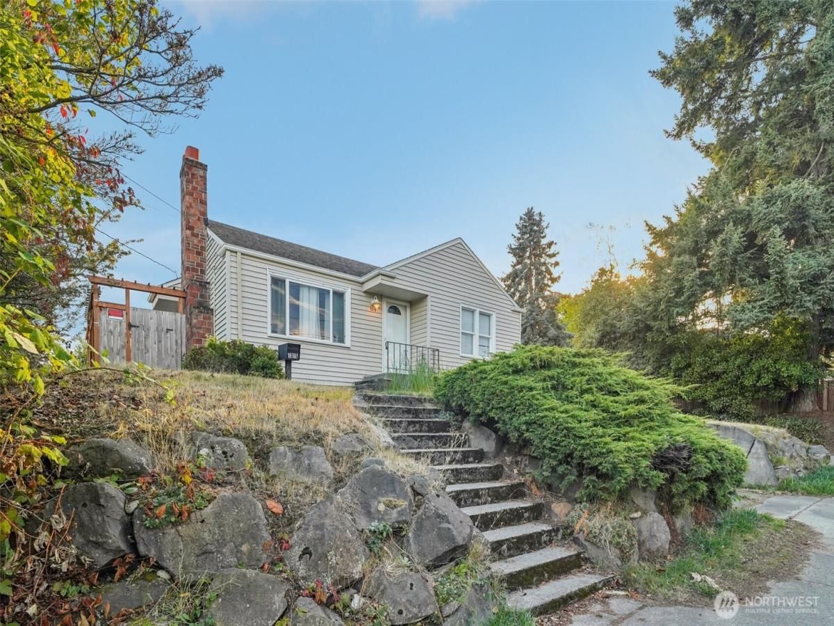 MLS #NWM2442783 image #0