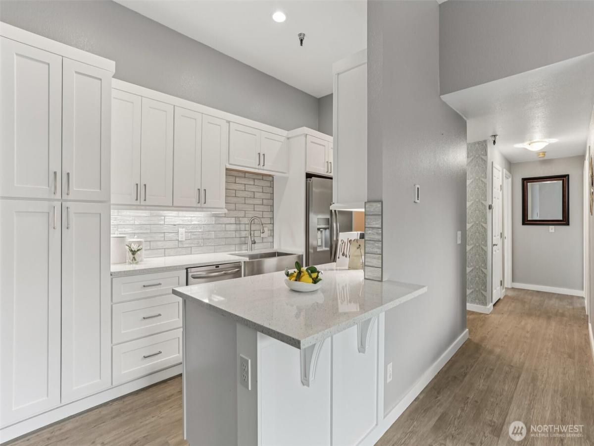 MLS #NWM2443074 image #0