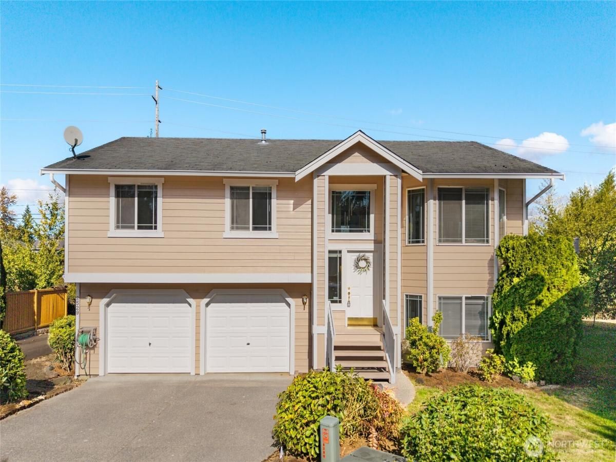 MLS #NWM2443341 image #0