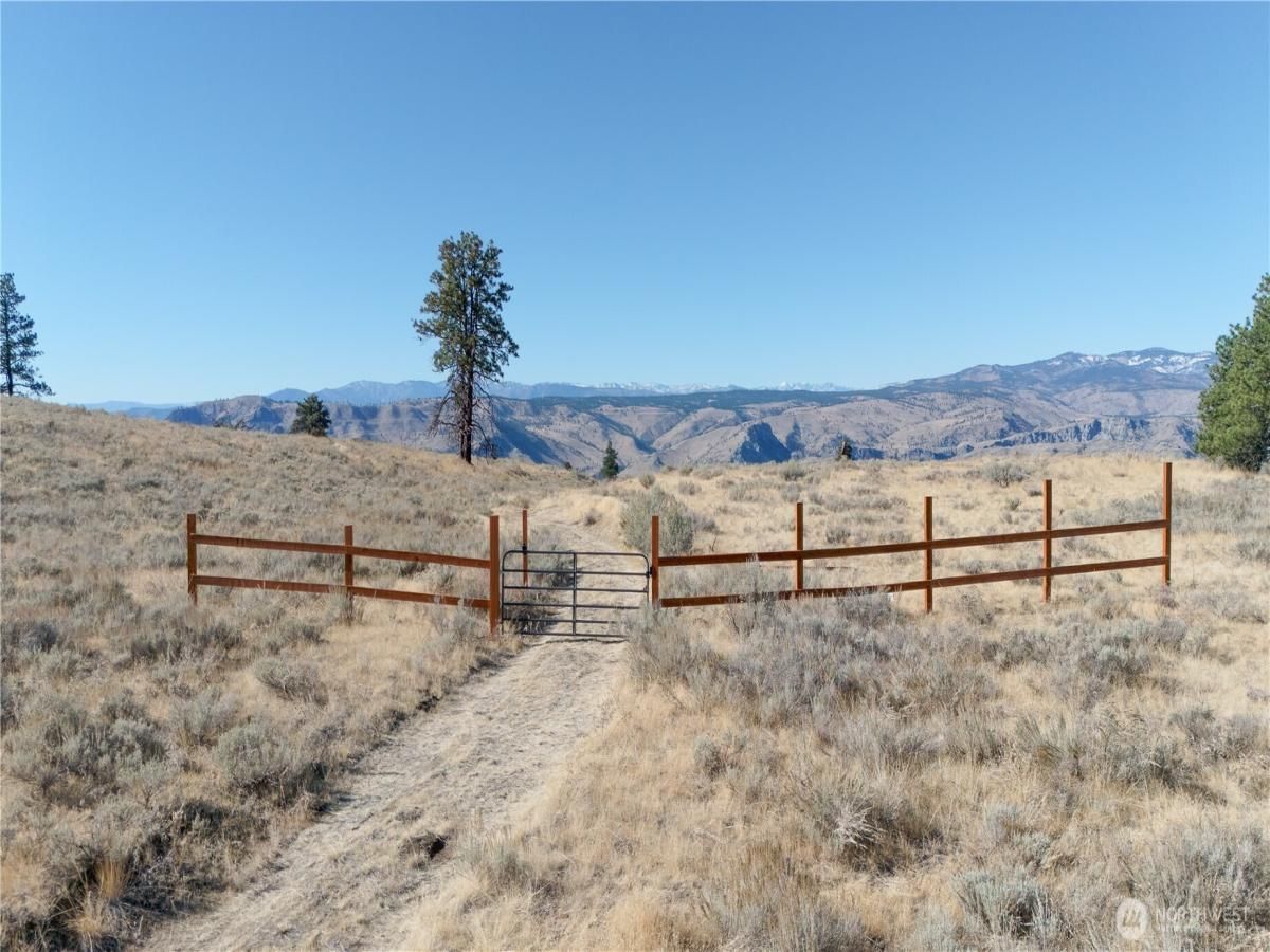 MLS #NWM2443425 image #0