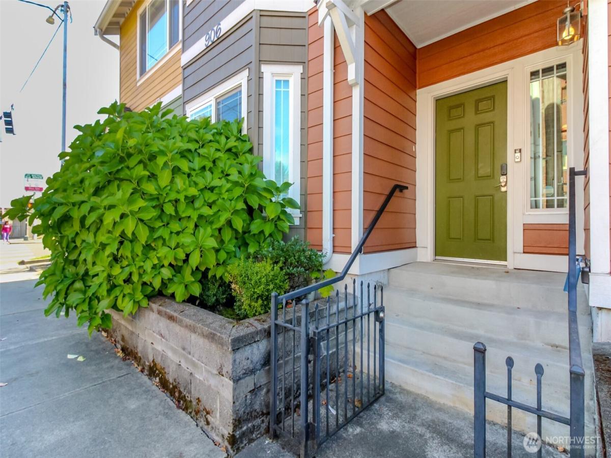 MLS #NWM2443477 image #0