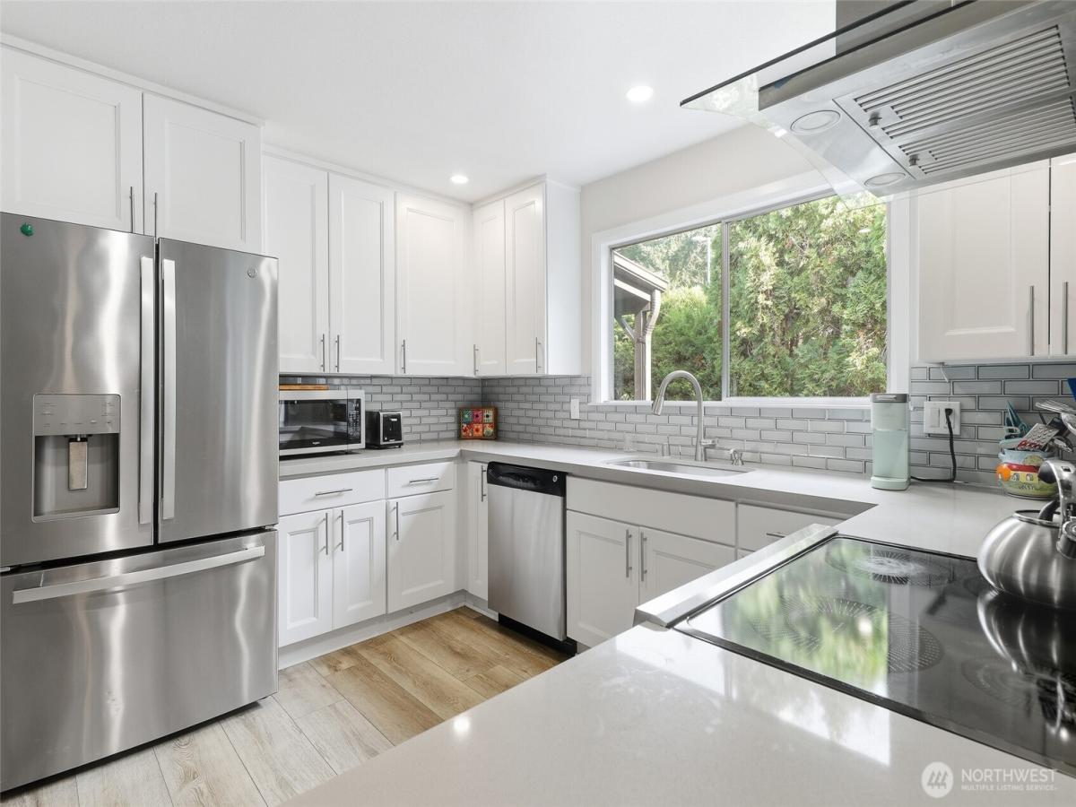 MLS #NWM2443681 image #0