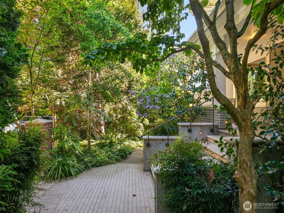 MLS #NWM2443693 image #0