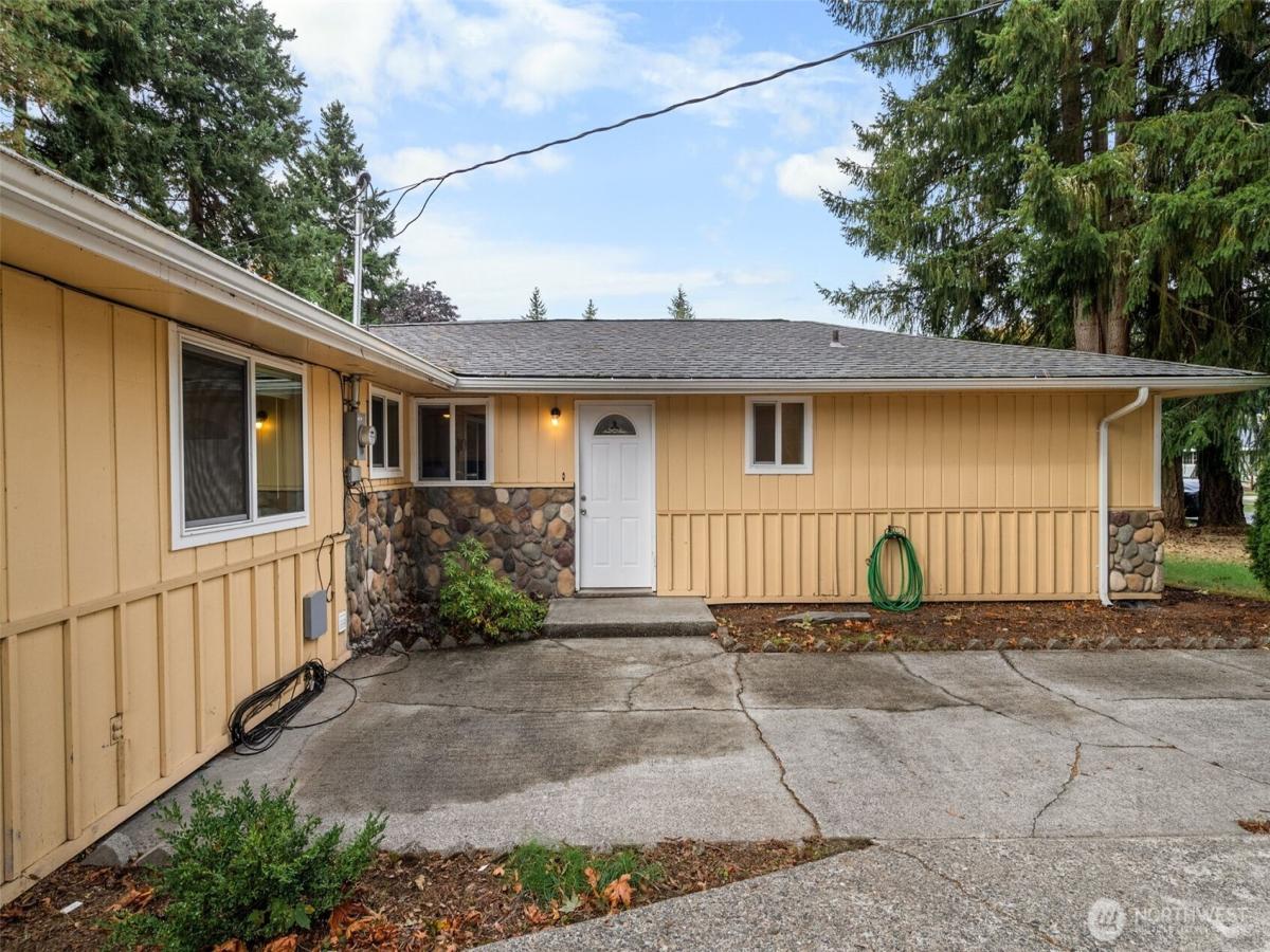 MLS #NWM2443894 image #0