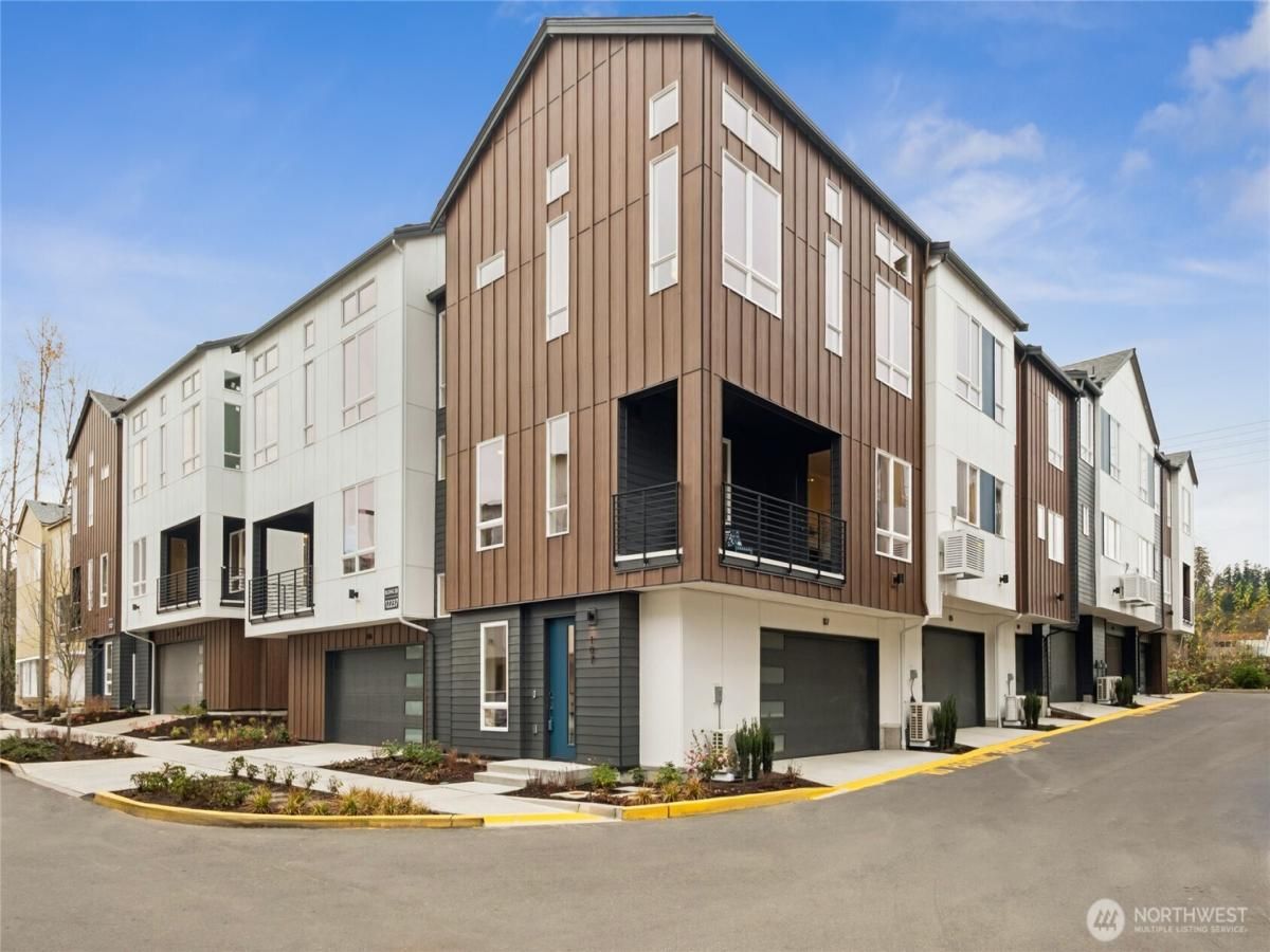 MLS #NWM2443923 image #0