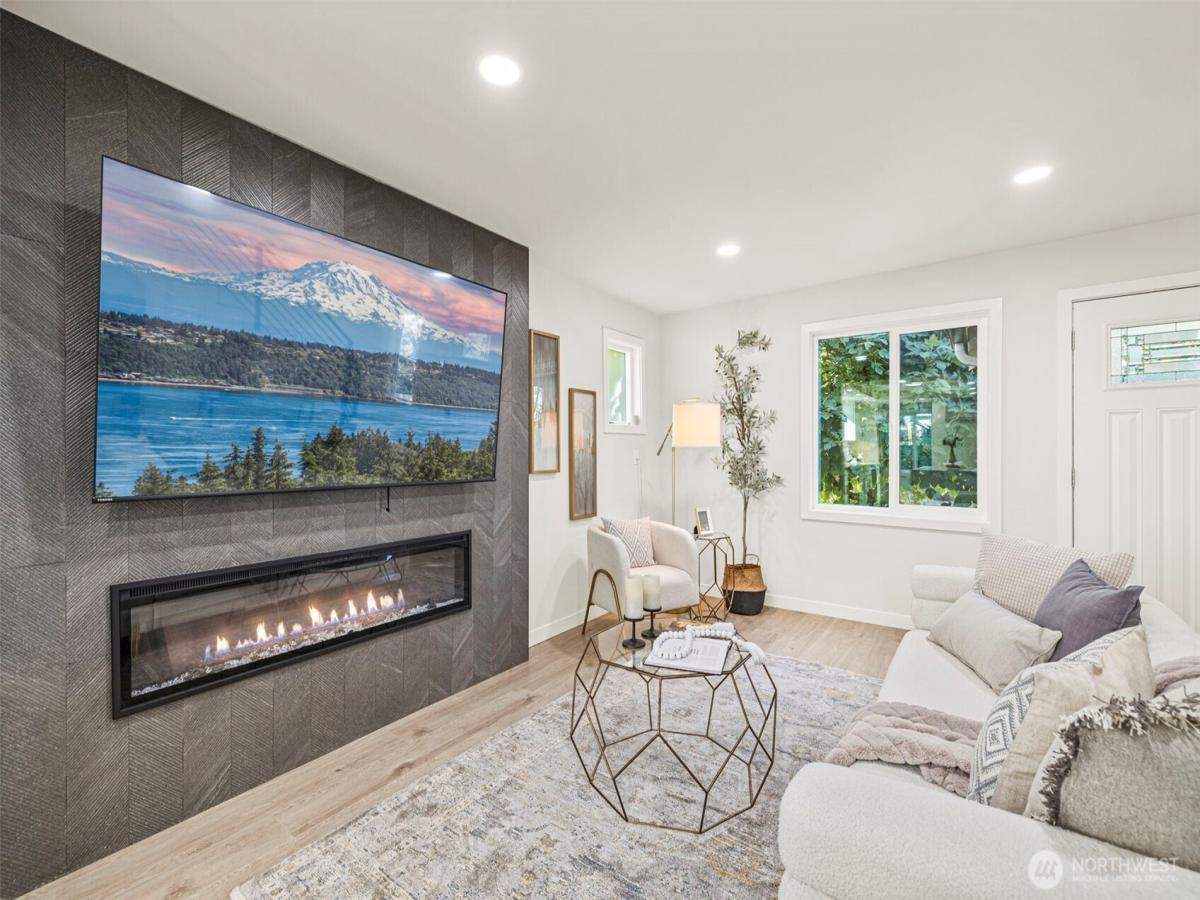 MLS #NWM2443981 image #0