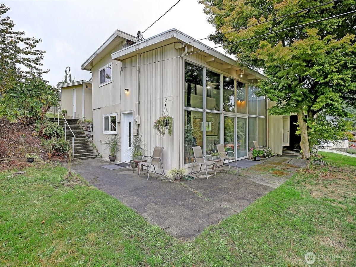 MLS #NWM2444061 image #0