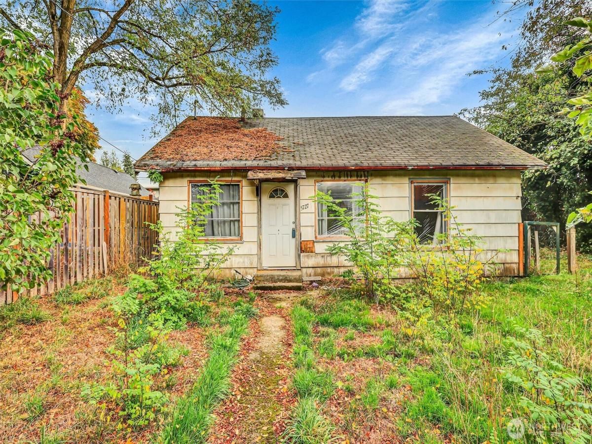 MLS #NWM2444087 image #0