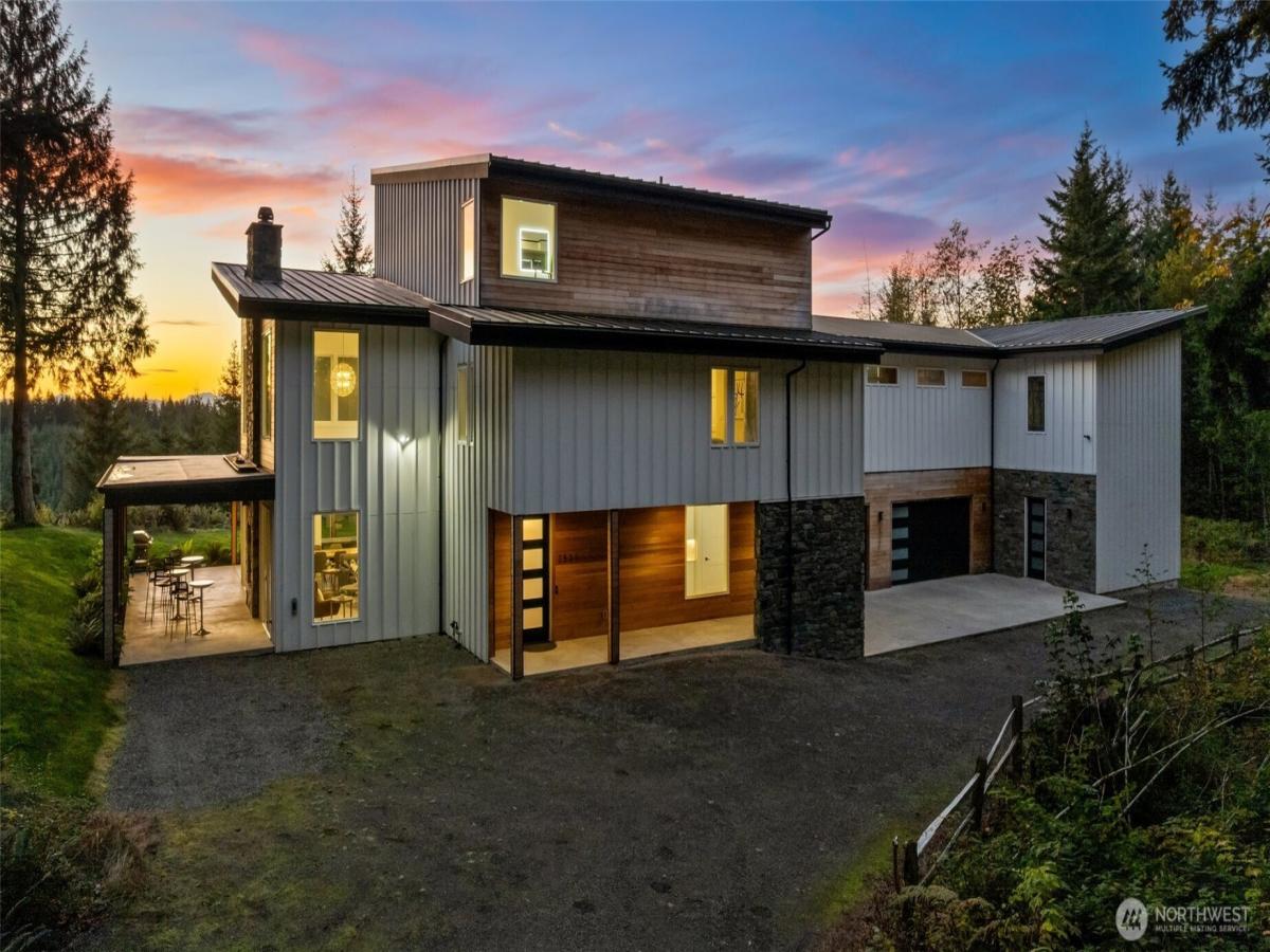 MLS #NWM2444233 image #0