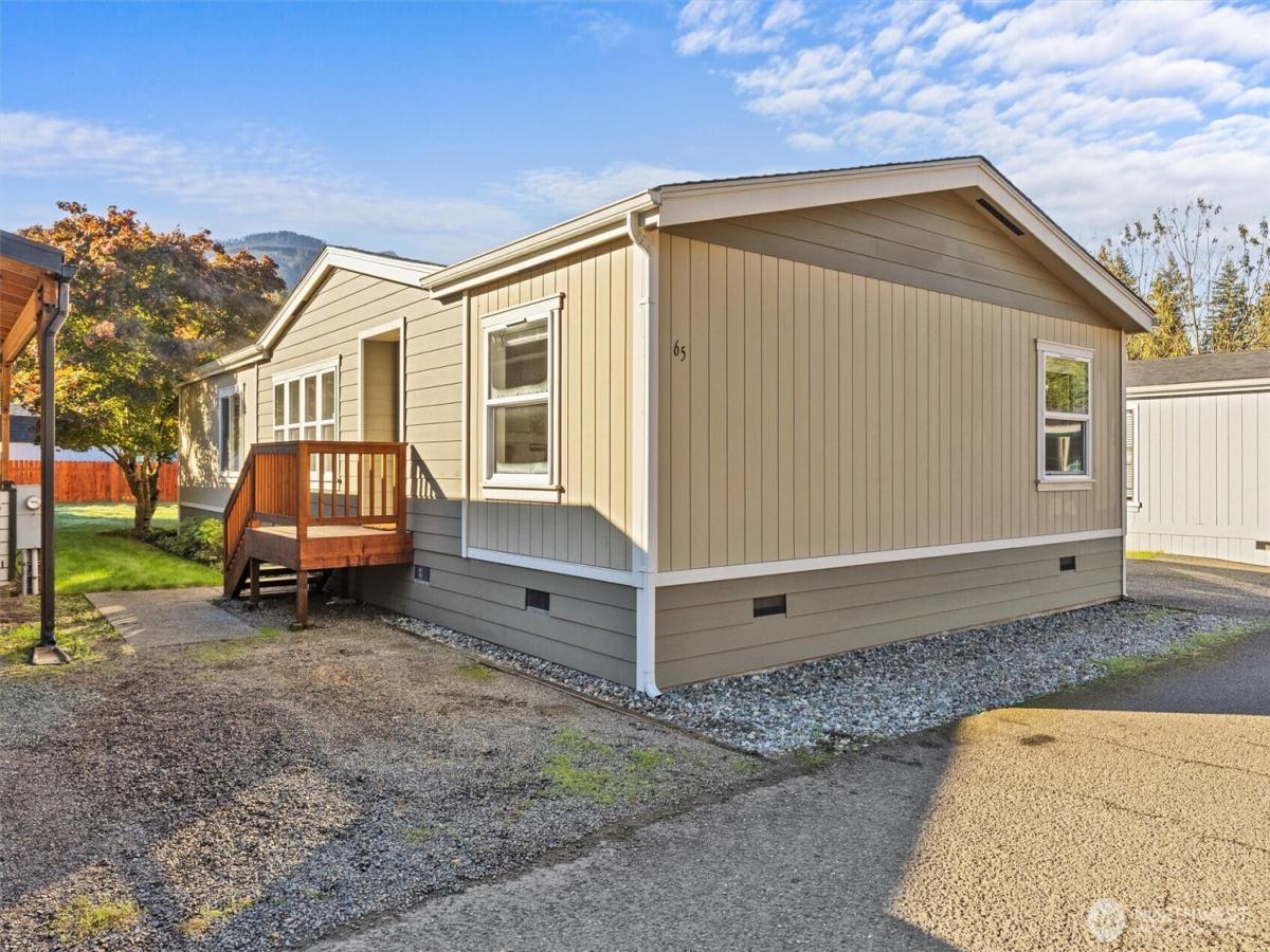 MLS #NWM2445005 image #0