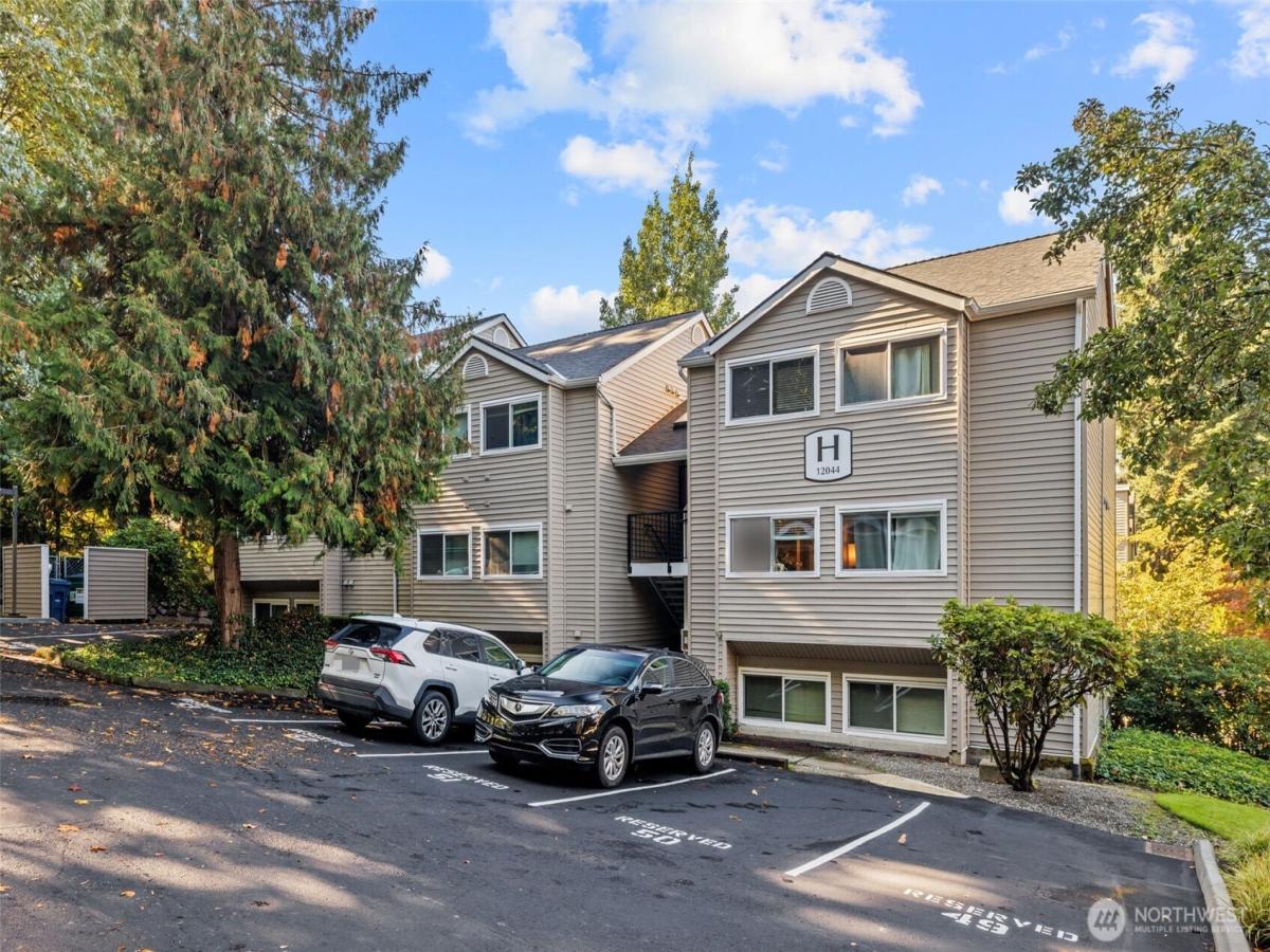 MLS #NWM2445015 image #0