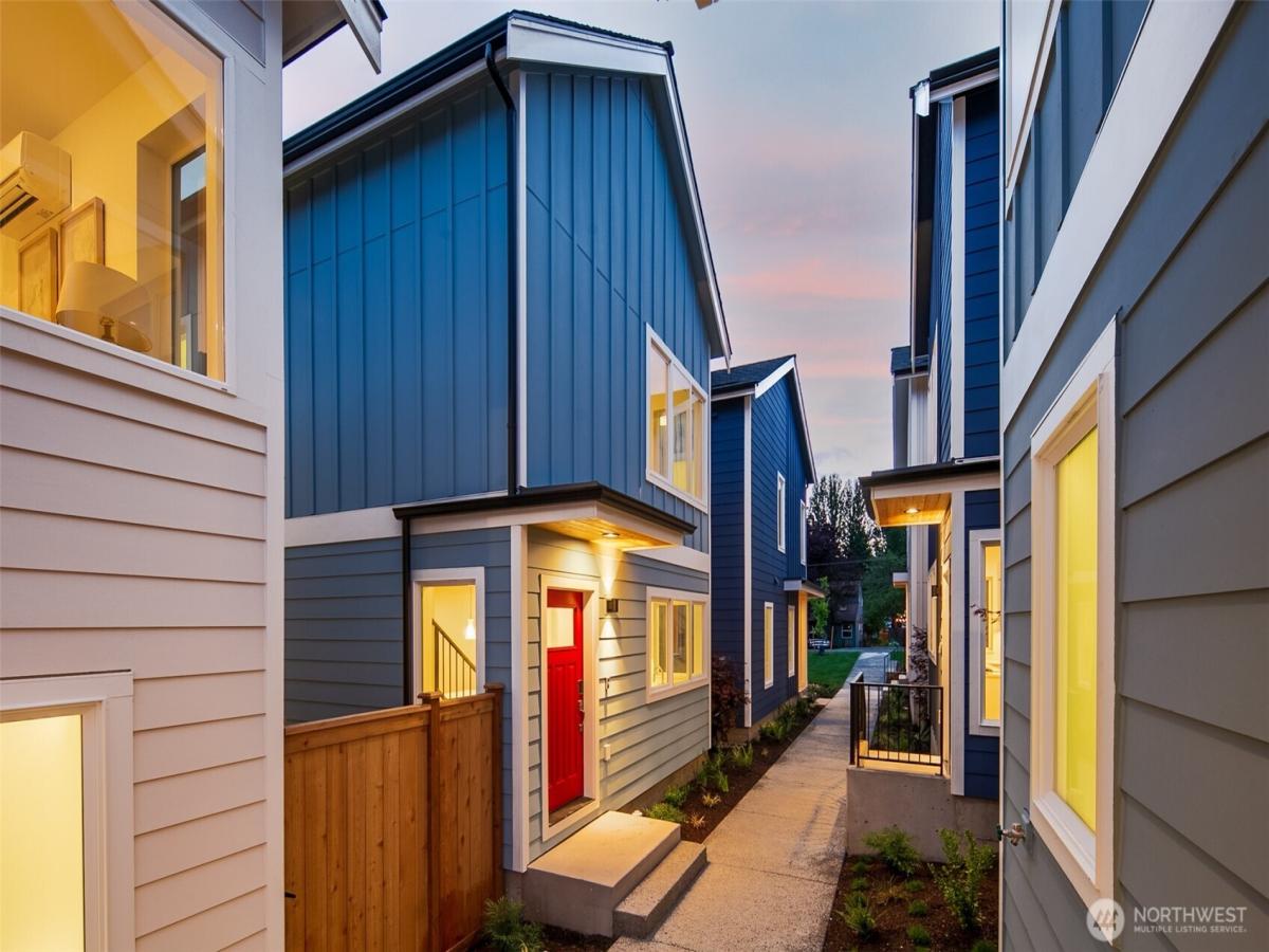 MLS #NWM2445068 image #0