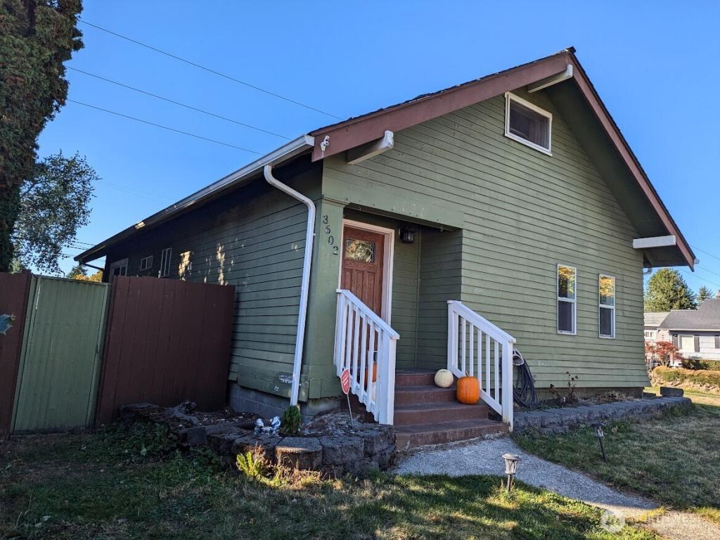 MLS #NWM2445276 image #0