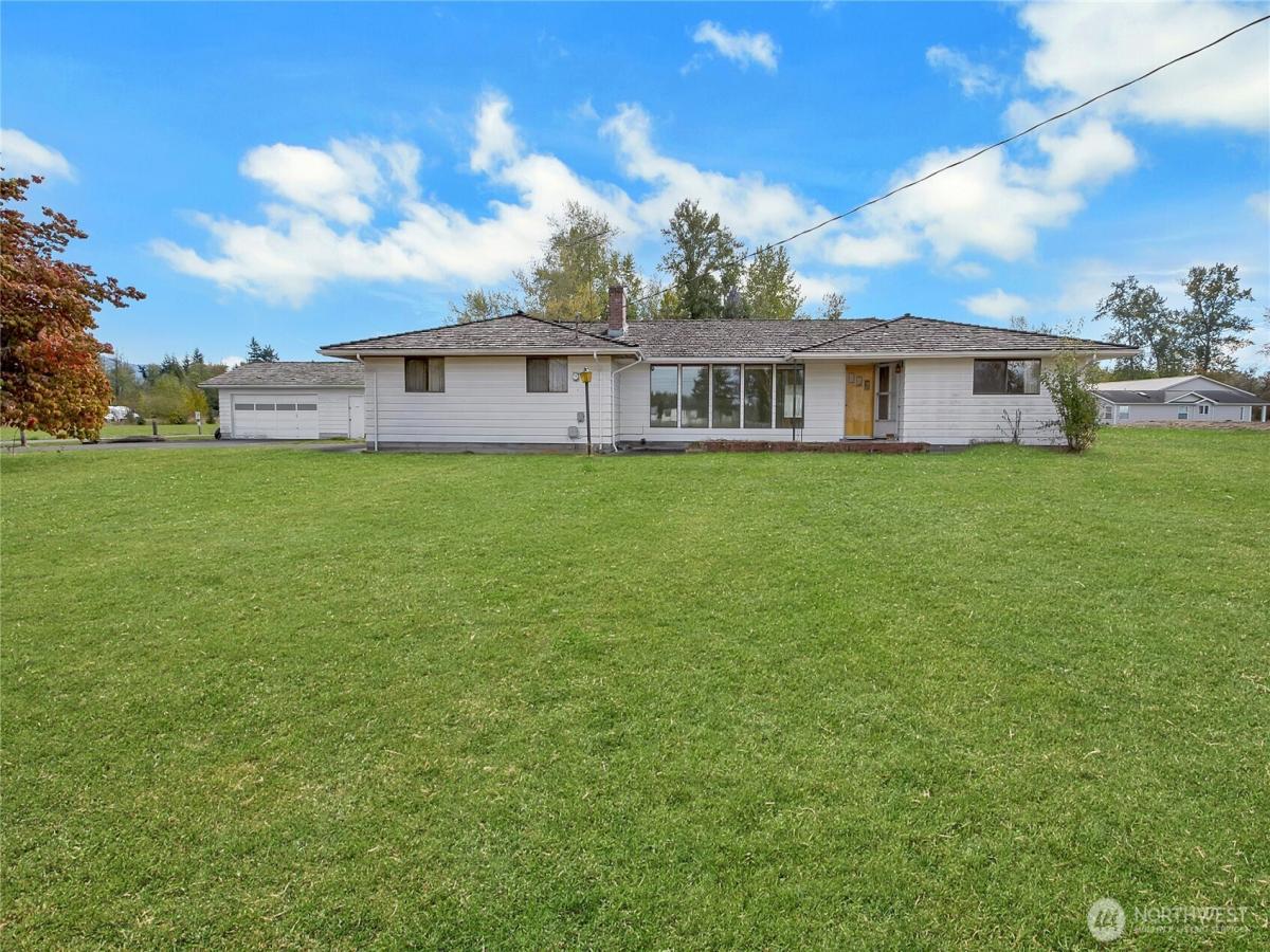 MLS #NWM2445371 image #0