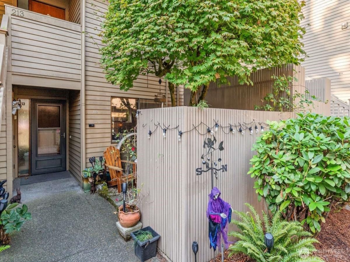 MLS #NWM2445652 image #0