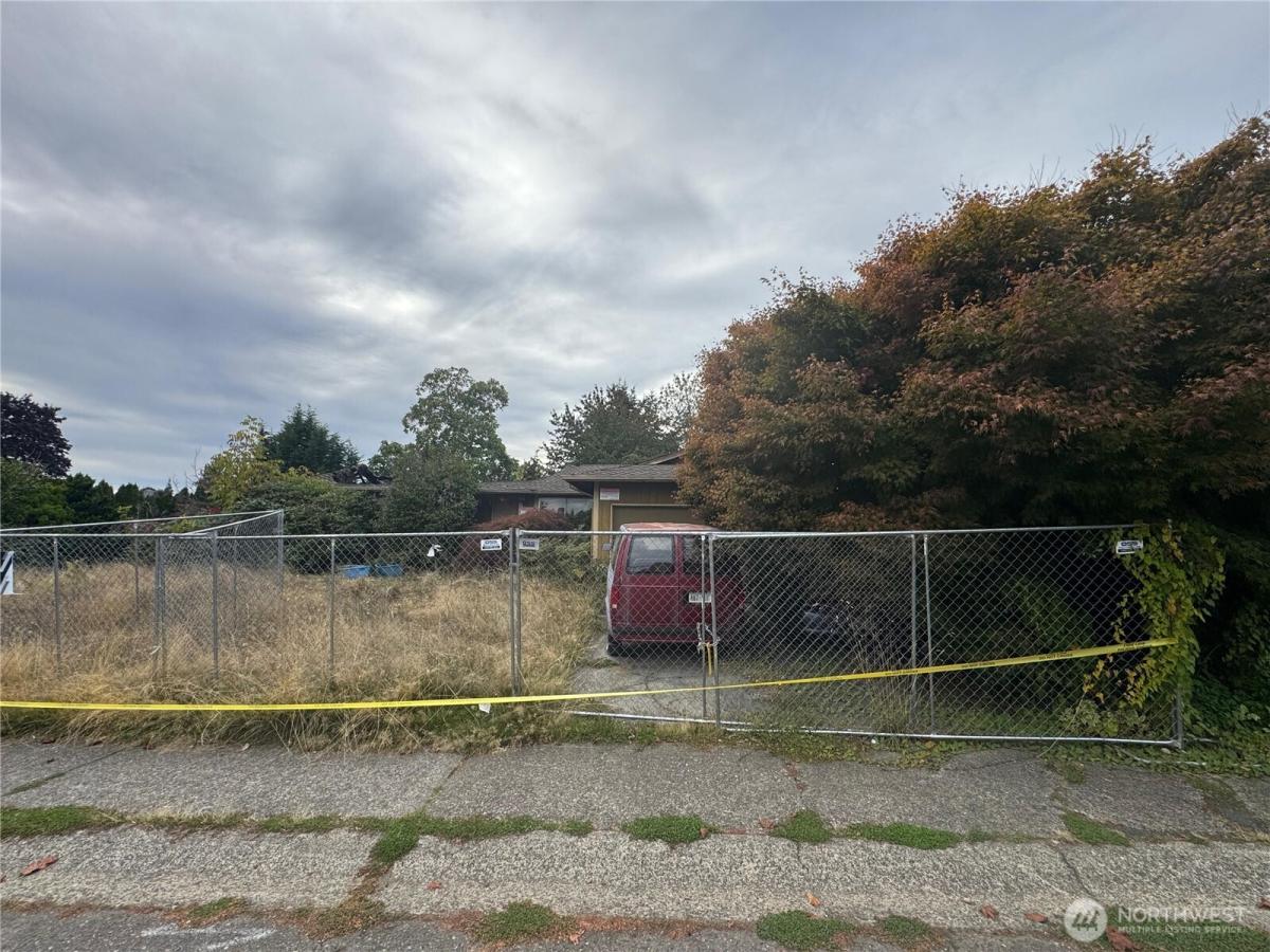 MLS #NWM2445790 image #0