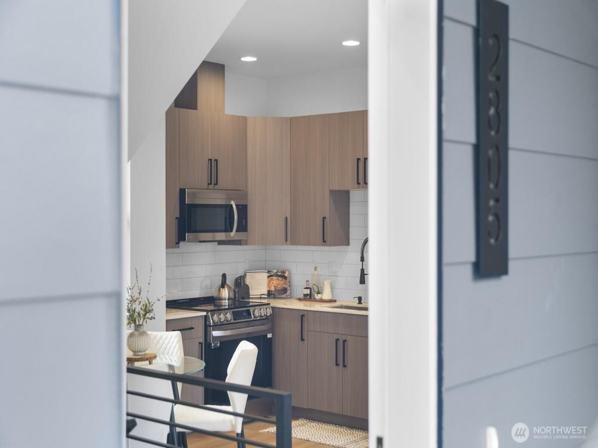 MLS #NWM2445848 image #0